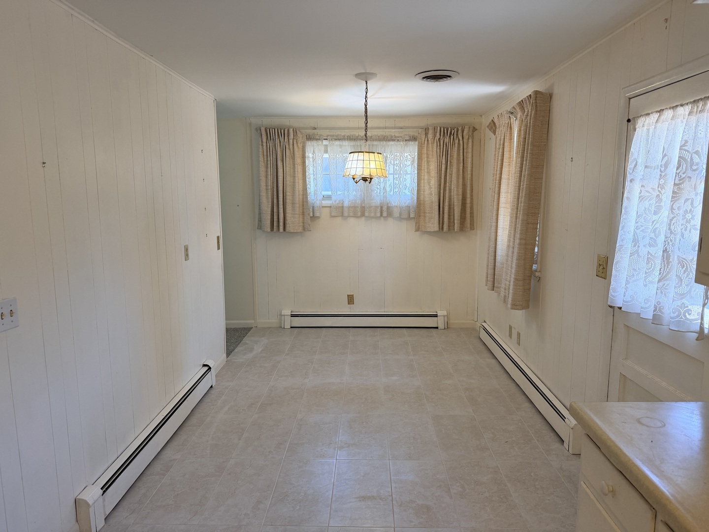 1113 Lincoln Avenue Property Photo 4