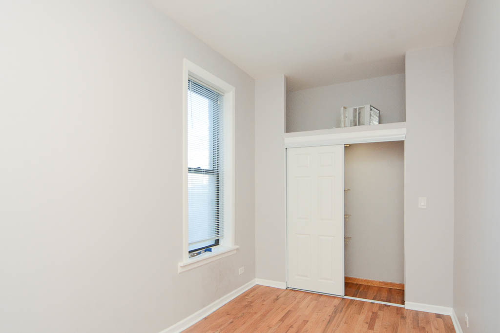 2202 W Belmont Avenue 1r Property Photo 14