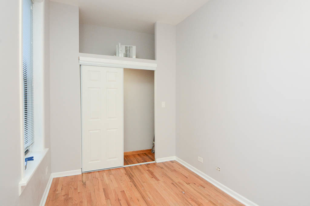 2202 W Belmont Avenue 1r Property Photo 15