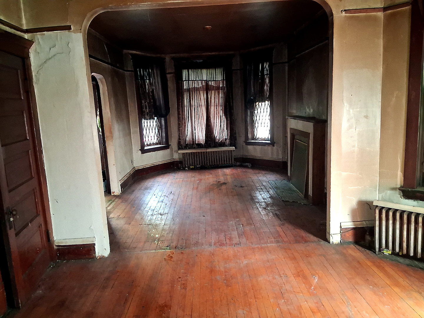 1310 S Millard Avenue Property Photo 2