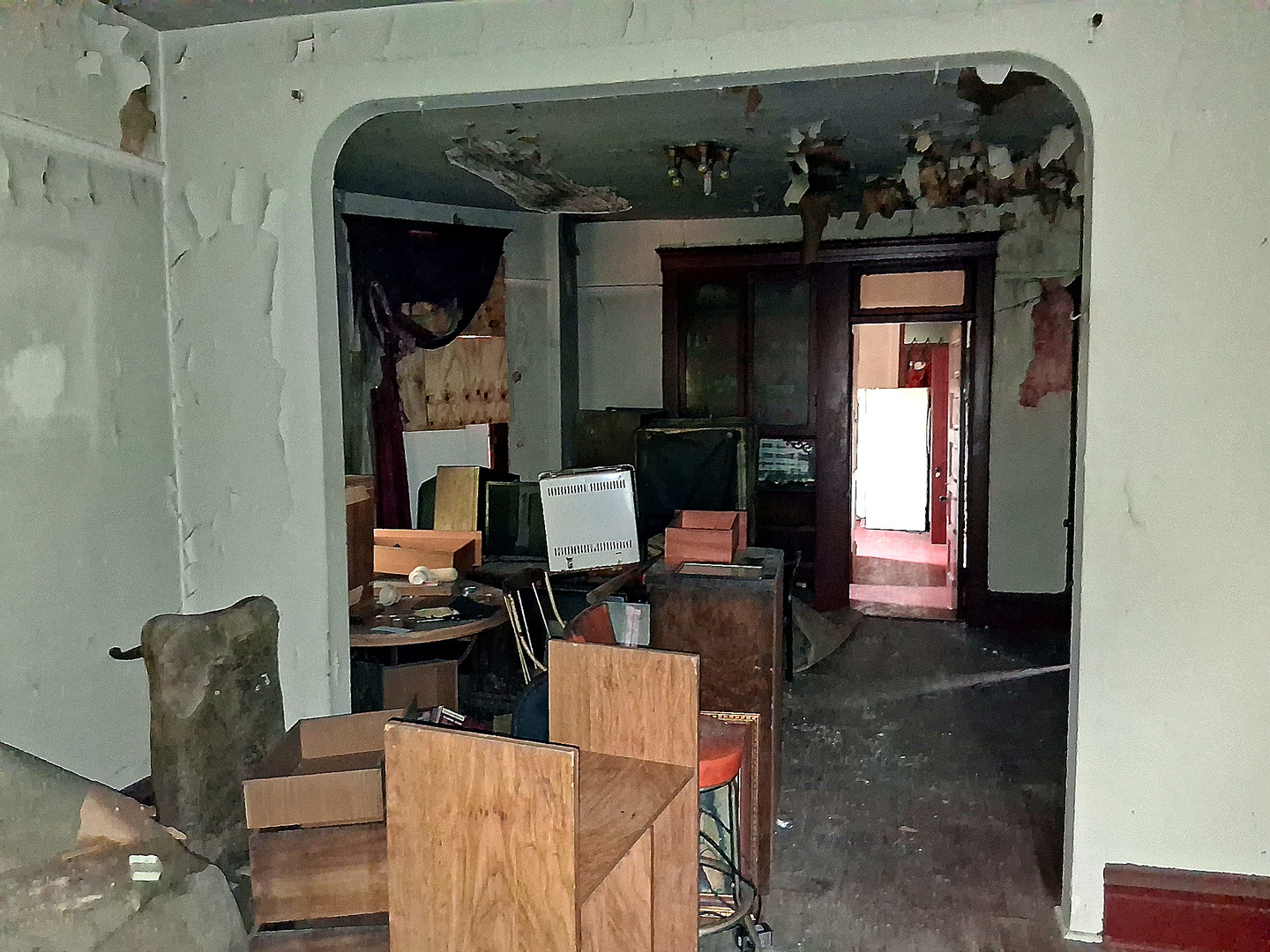 1310 S Millard Avenue Property Photo 5