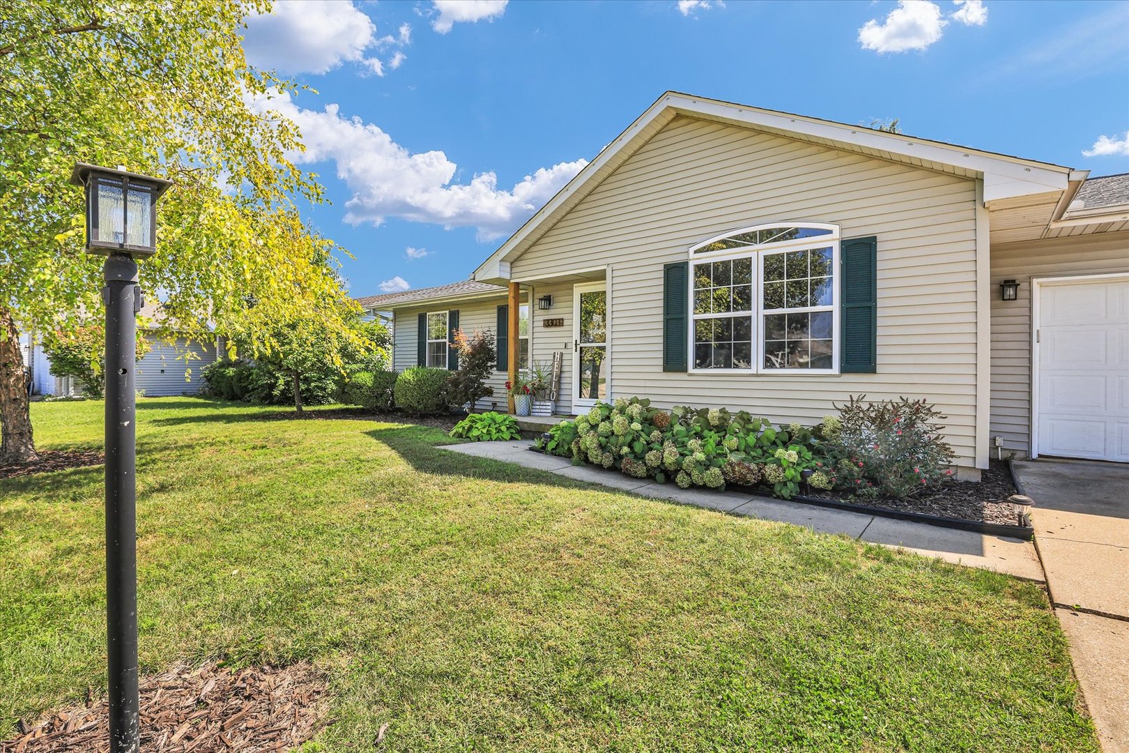 3303 Old Warson Road Property Photo 4