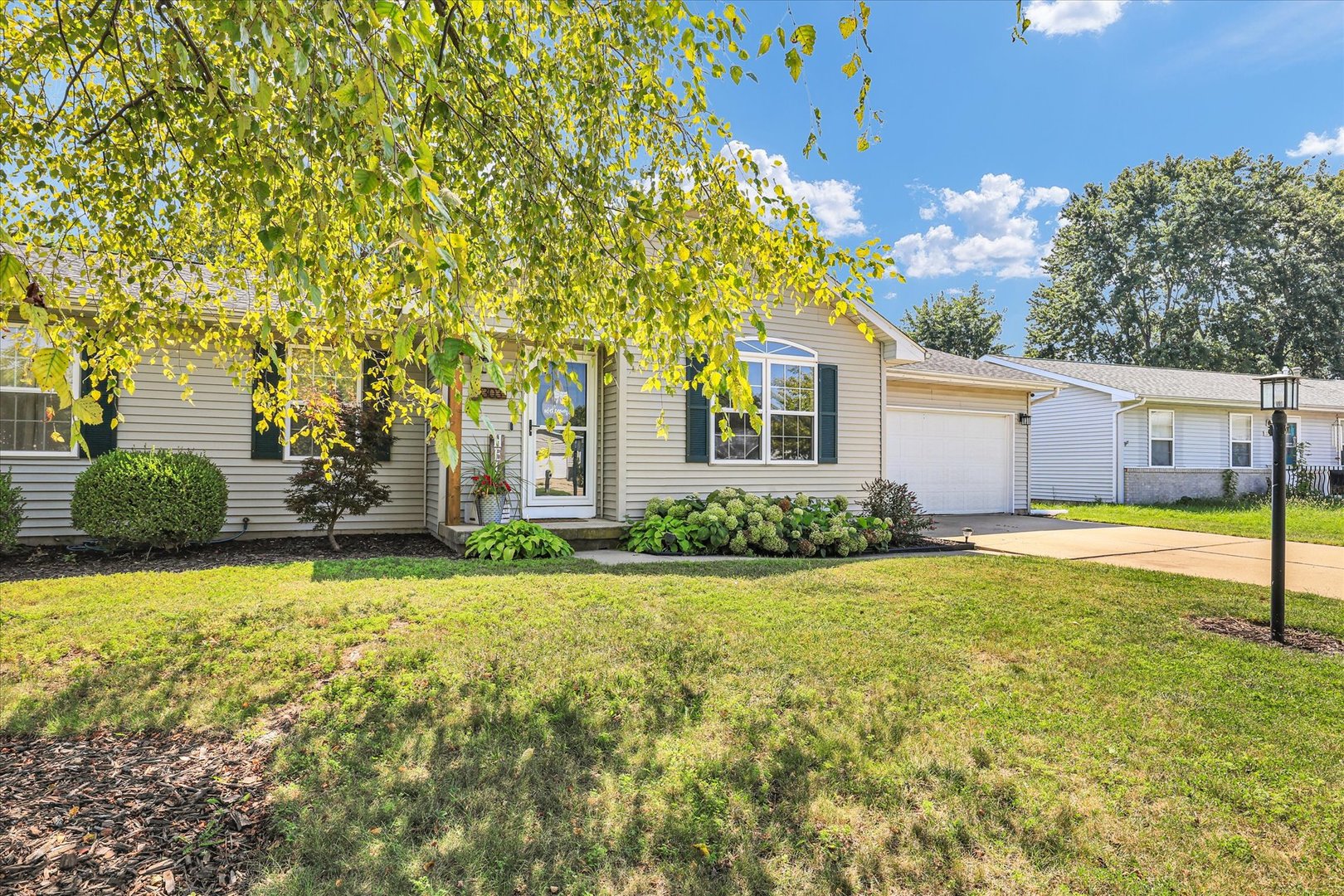 3303 Old Warson Road Property Photo 5
