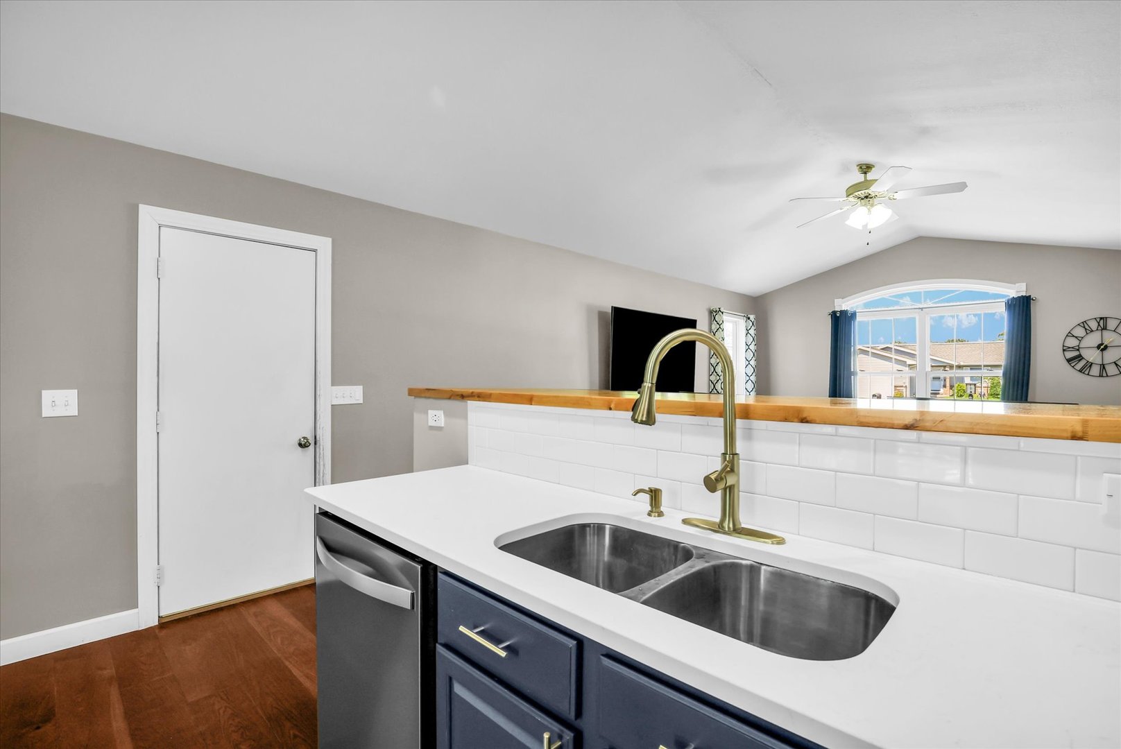 3303 Old Warson Road Property Photo 14