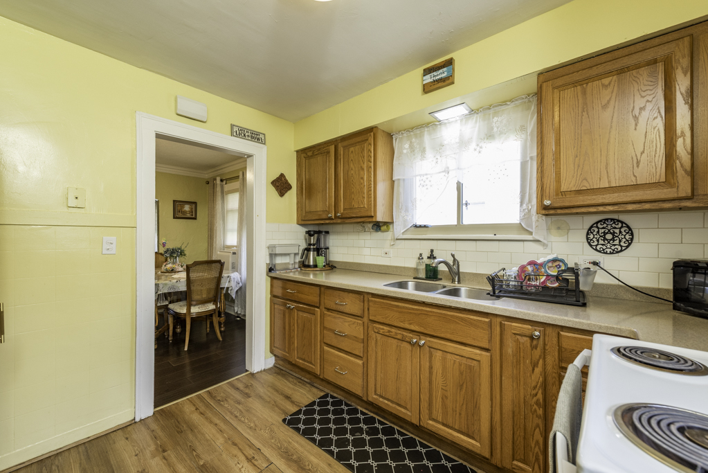 1033 W Atlantic Avenue Property Photo 2