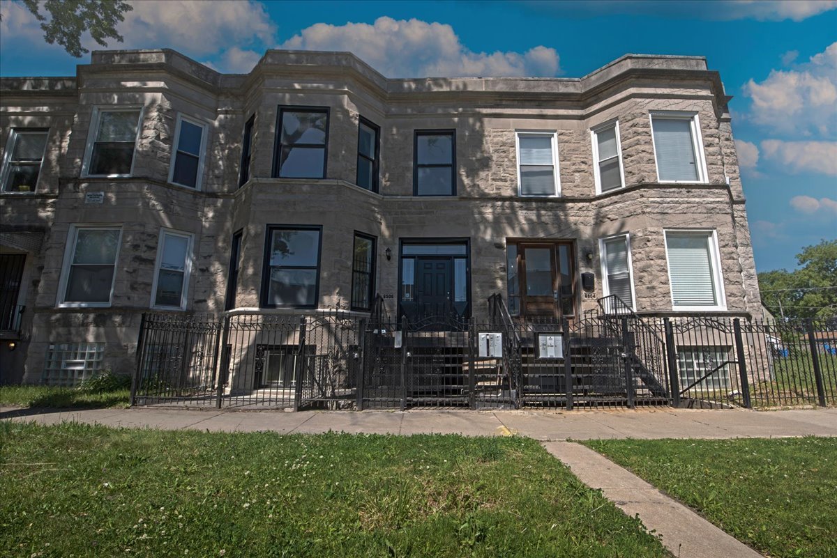6506 S Saint Lawrence Avenue Property Photo