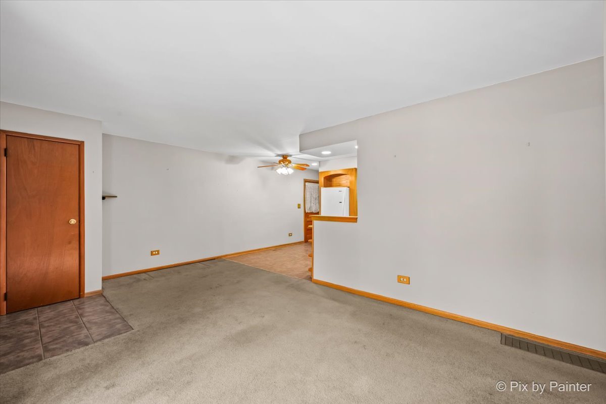 364 E Lincoln Avenue Property Photo 4