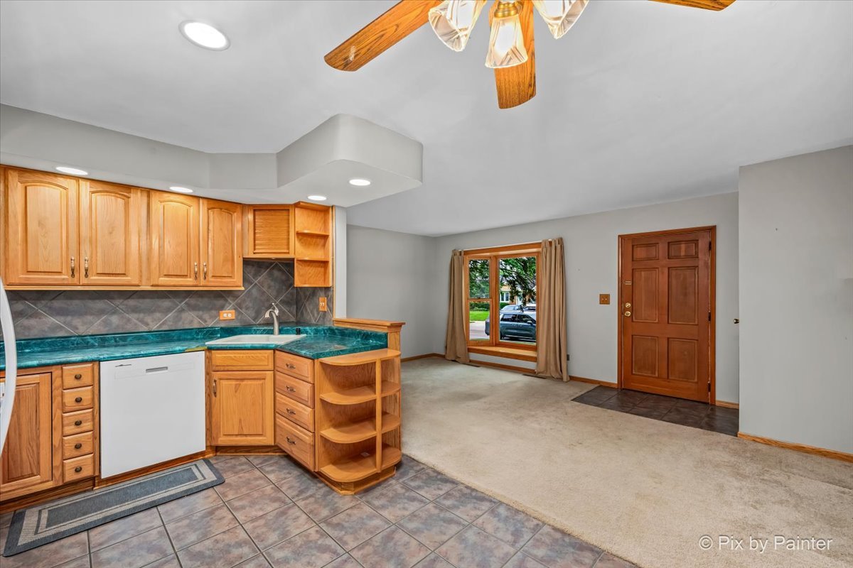 364 E Lincoln Avenue Property Photo 7