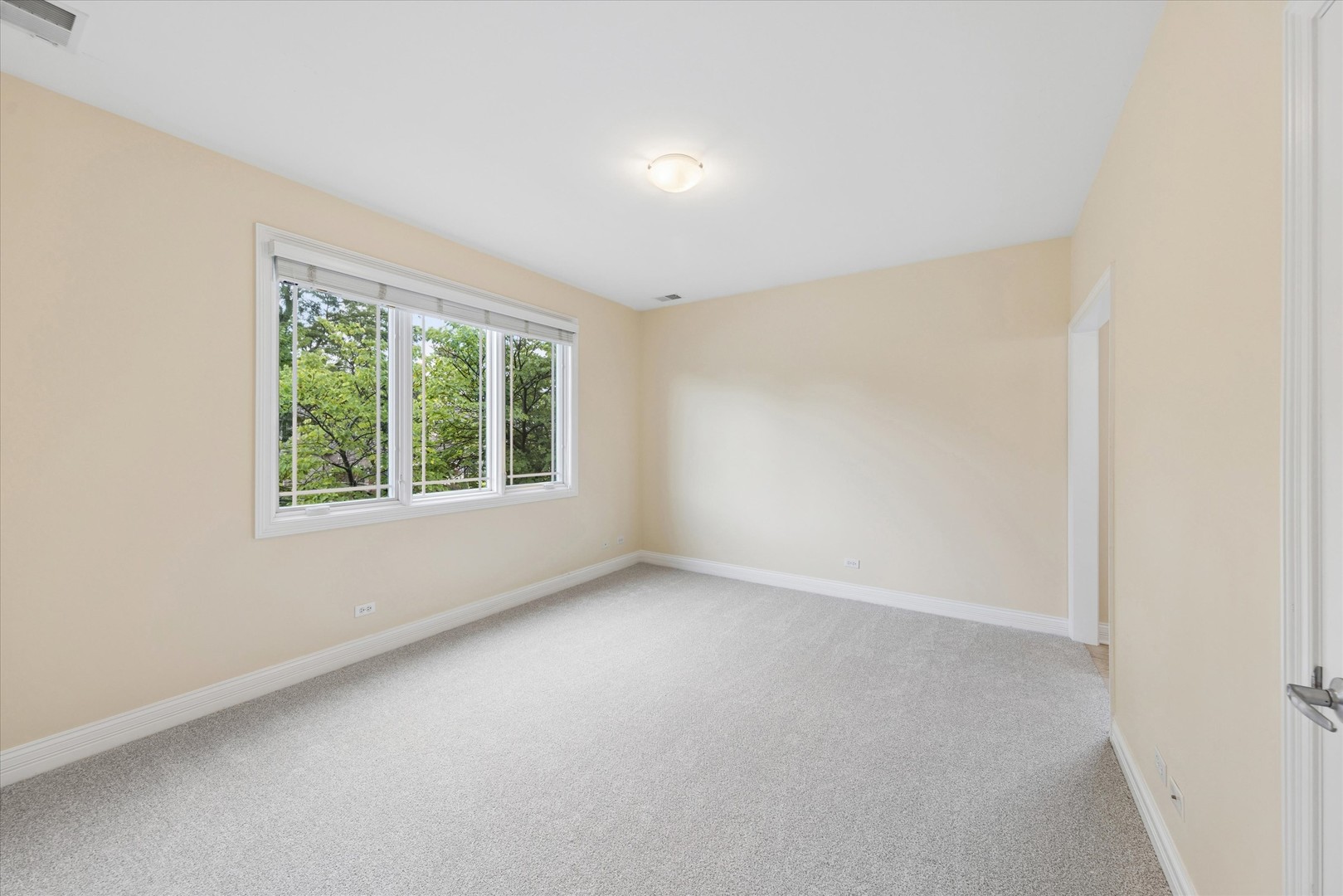 158 E Columbia Avenue Property Photo 17