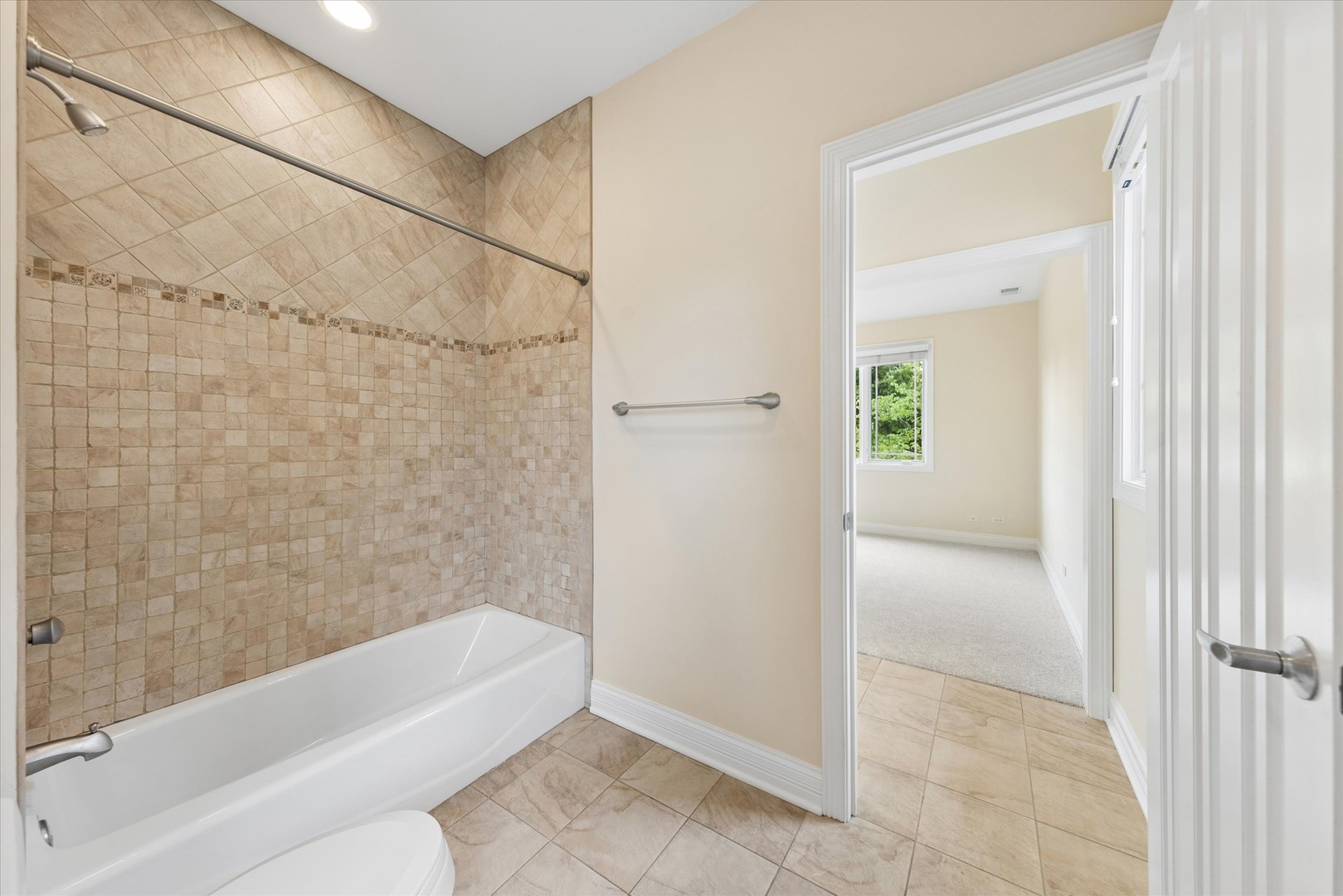 158 E Columbia Avenue Property Photo 19