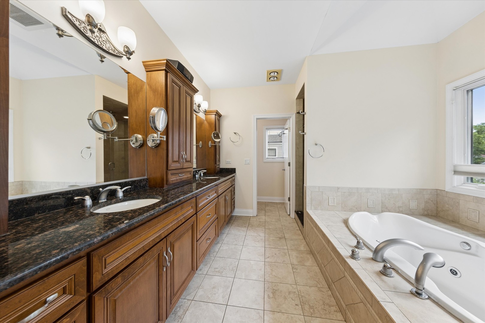 158 E Columbia Avenue Property Photo 24