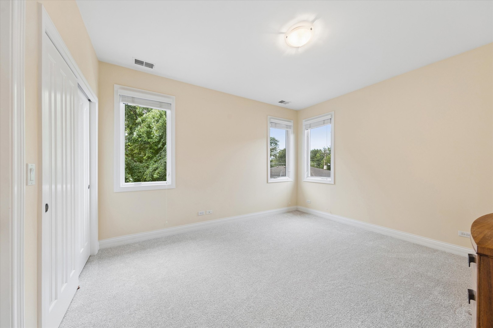 158 E Columbia Avenue Property Photo 28
