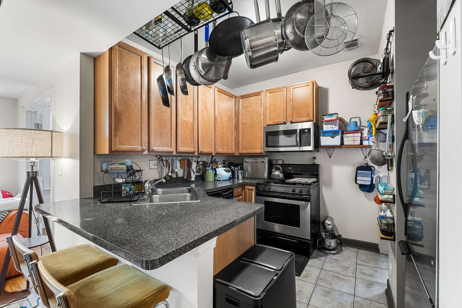 3224 W Berteau Avenue 3 Property Photo 5