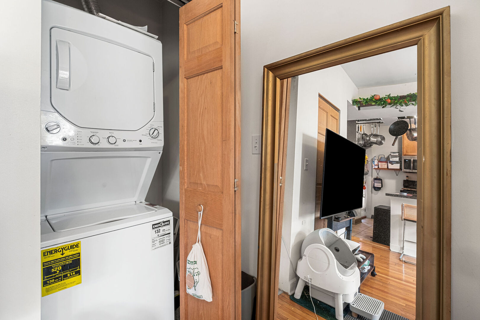 3224 W Berteau Avenue 3 Property Photo 14