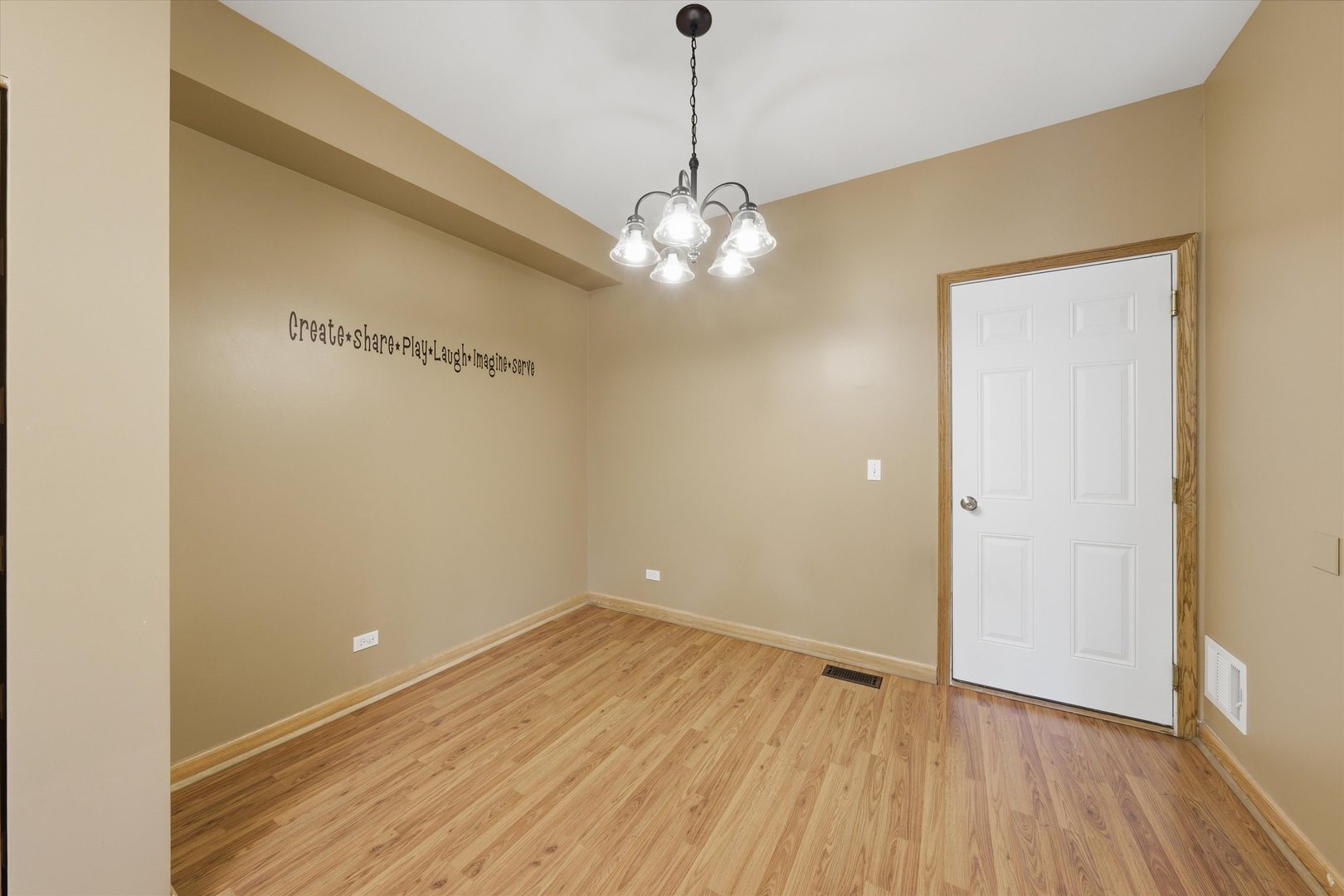 3250 Ronan Drive Property Photo 15