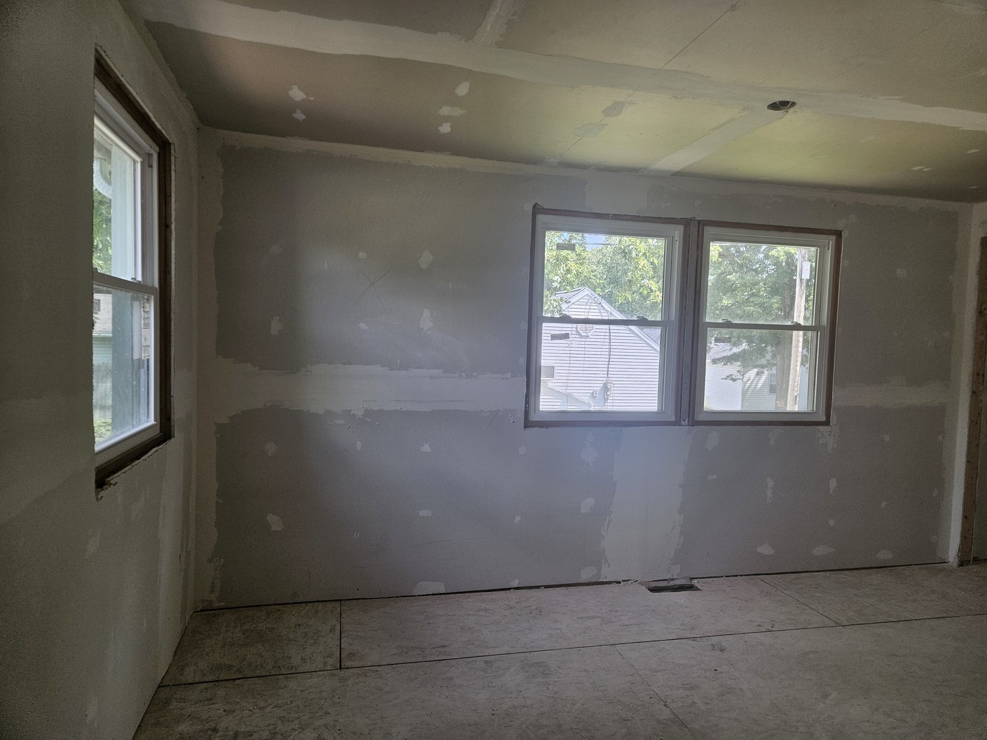 1211 W 5th Street Property Photo 15