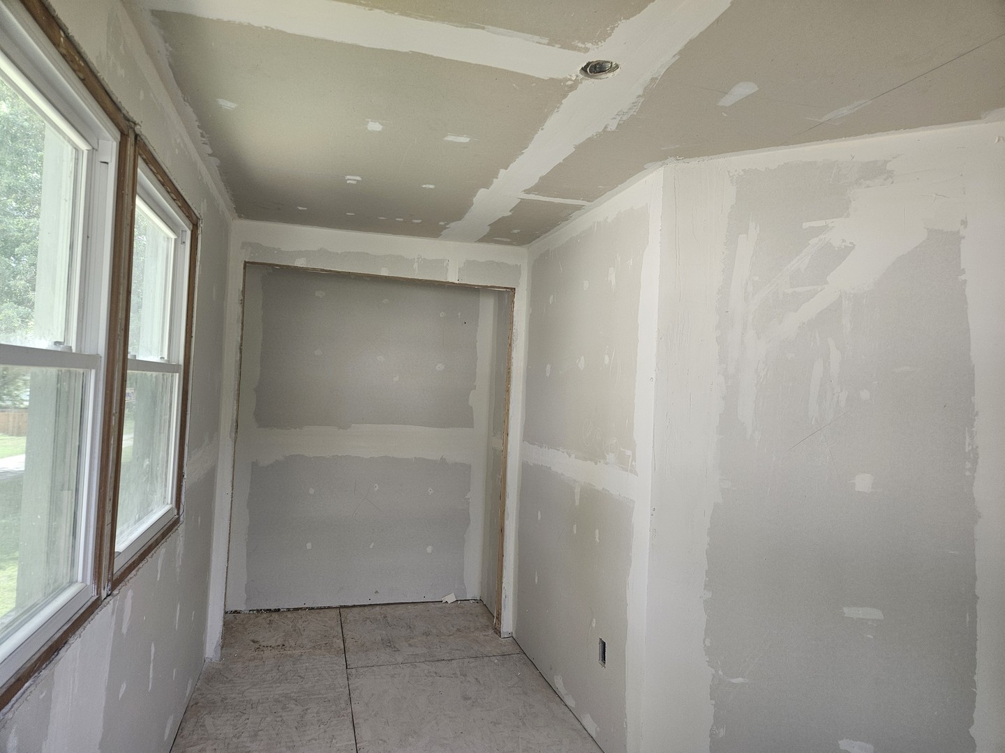 1211 W 5th Street Property Photo 16