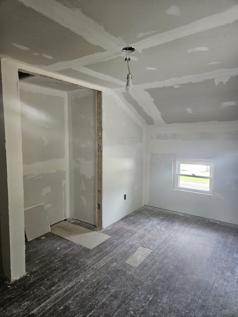 1211 W 5th Street Property Photo 21