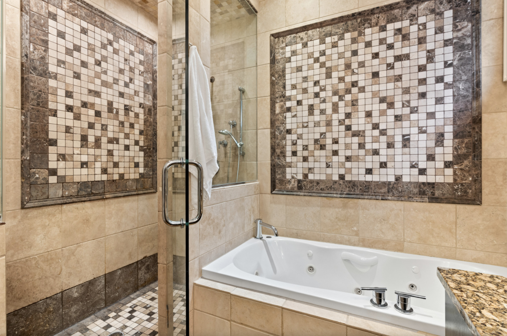 1131 W Addison Street 2 Property Photo 13