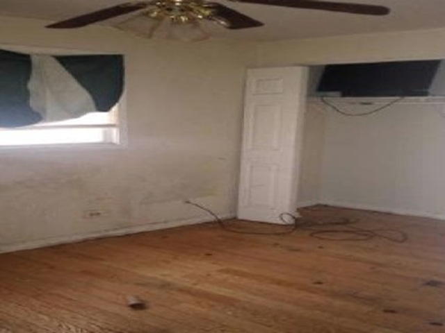 2225 S Kenneth Avenue Property Photo 6