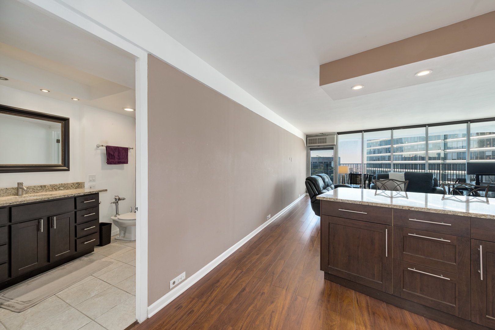 300 N State Street 5502 Property Photo 7