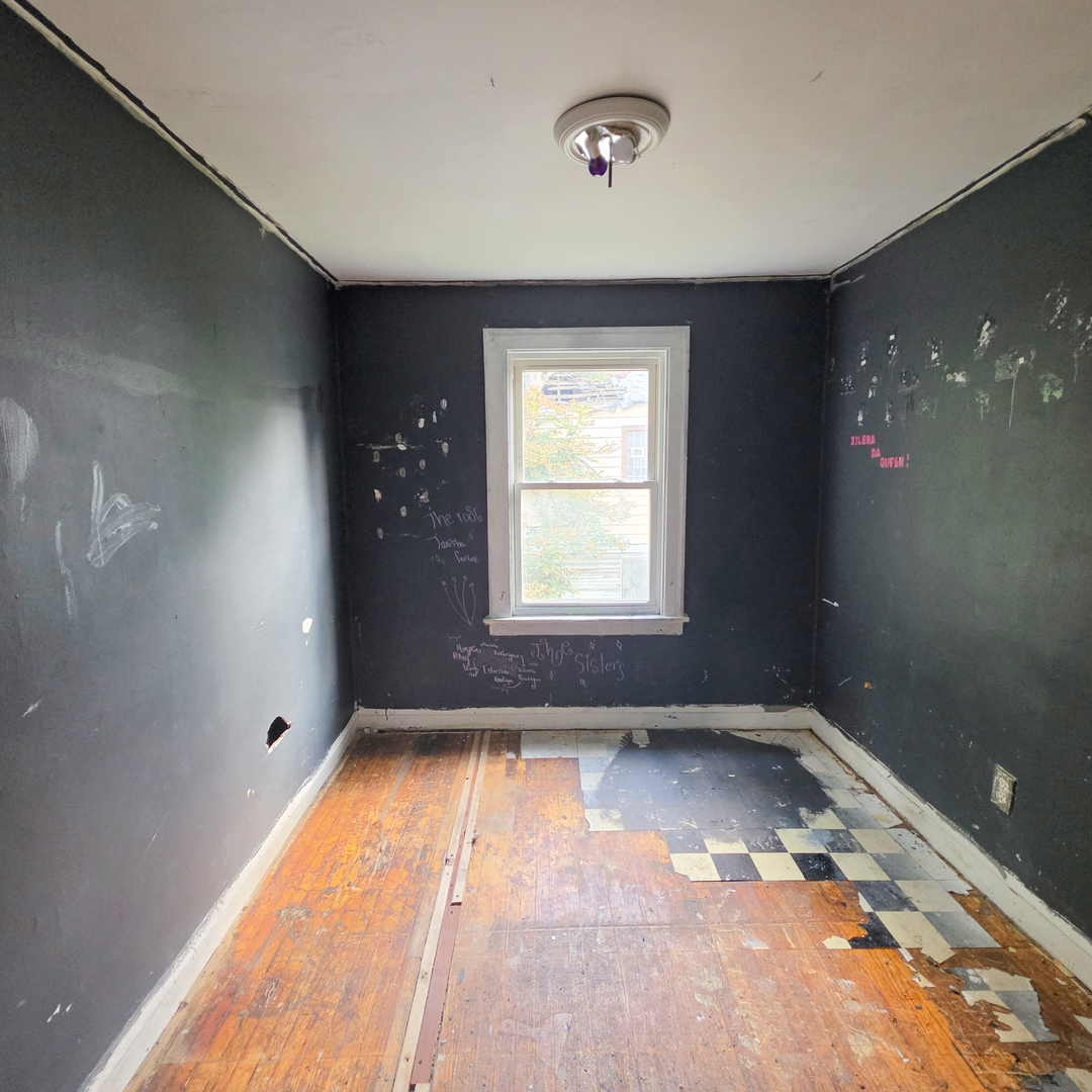 11936 S Prairie Avenue Property Photo 7