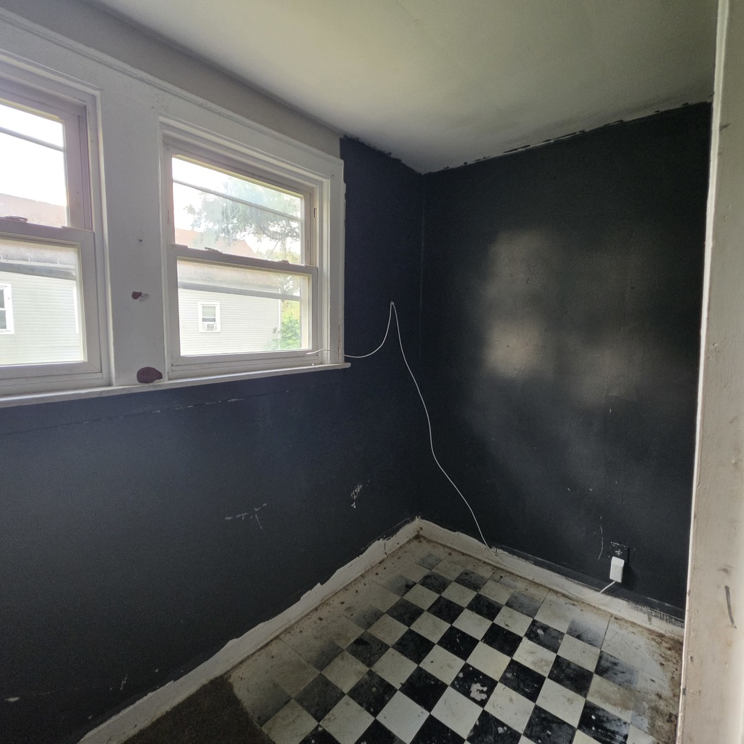 11936 S Prairie Avenue Property Photo 12