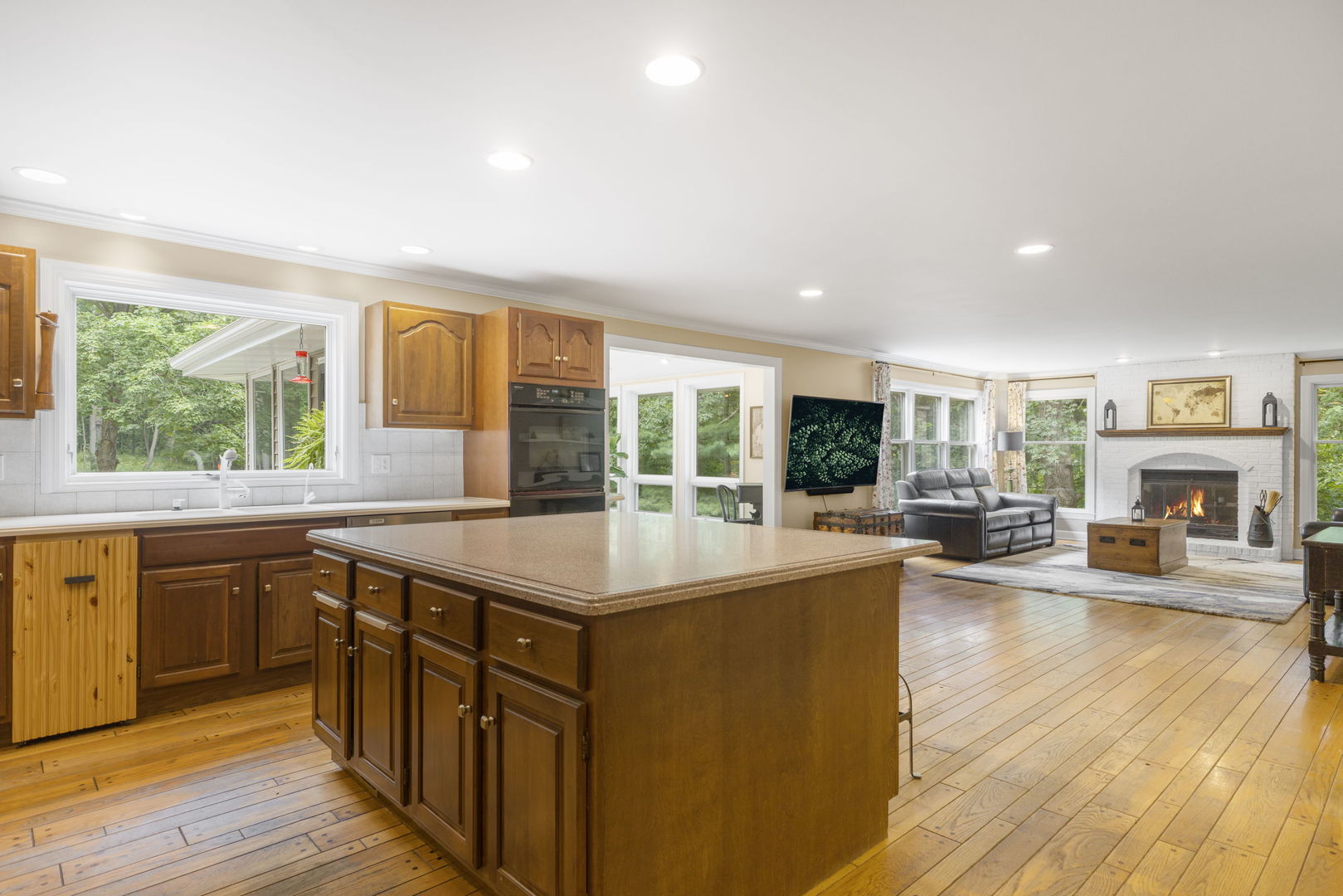 8310 Mason Hill Road Property Photo 6