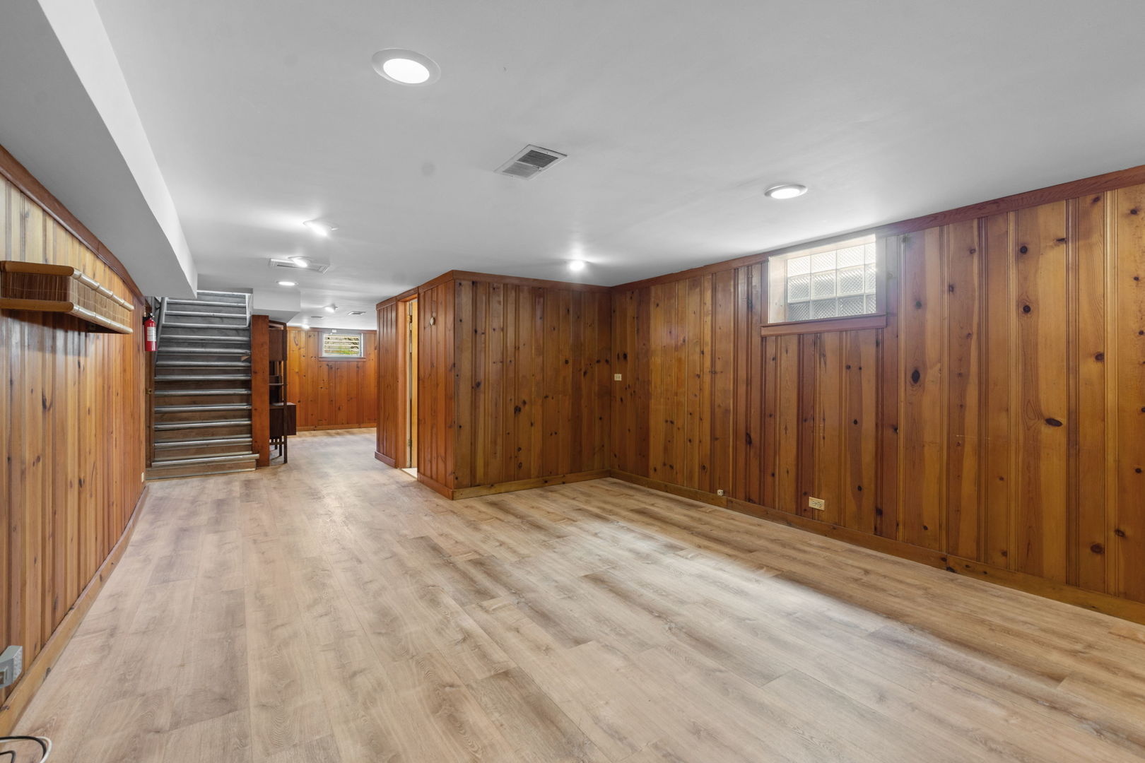 8663 Gross Point Road Property Photo 17