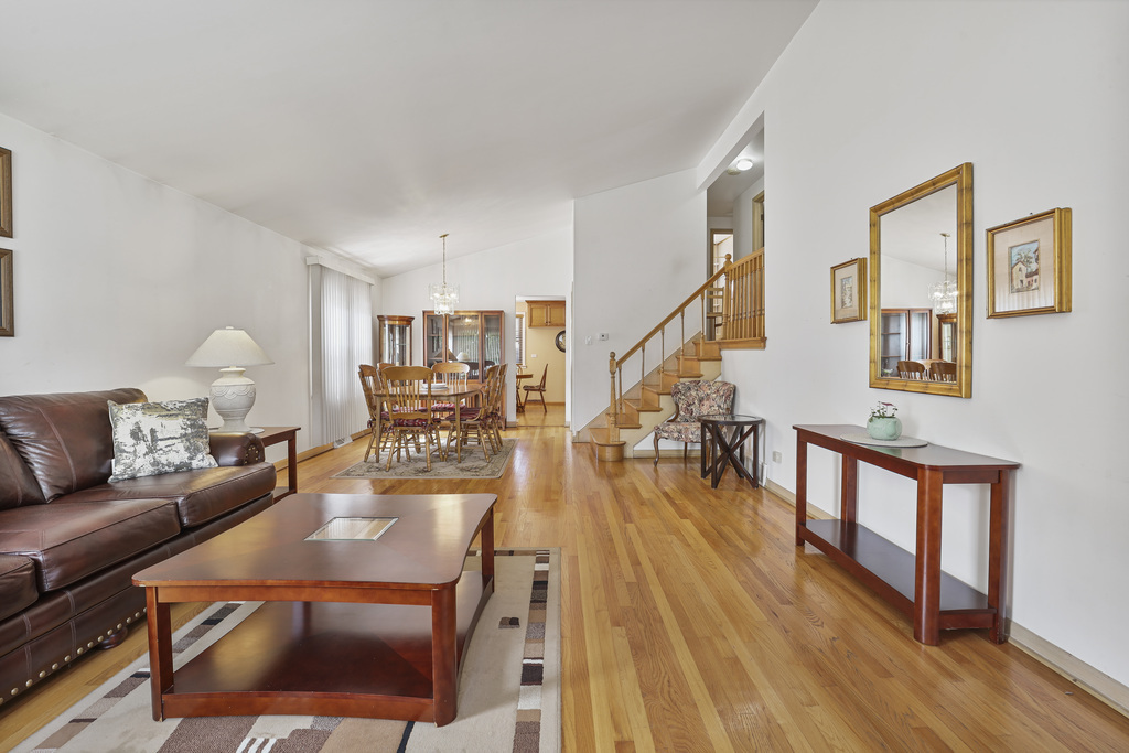 9232 Parkside Avenue Property Photo 7