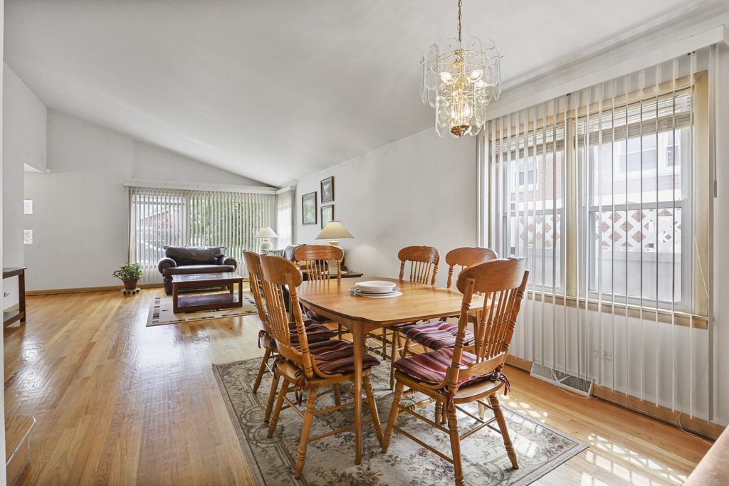 9232 Parkside Avenue Property Photo 8