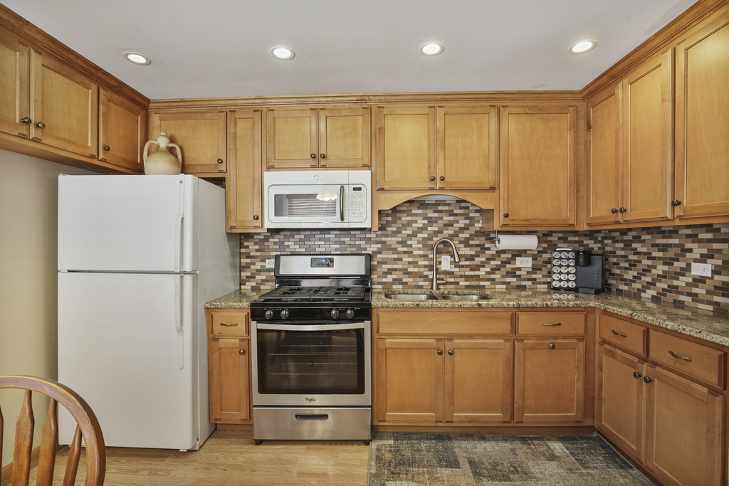 9232 Parkside Avenue Property Photo 12