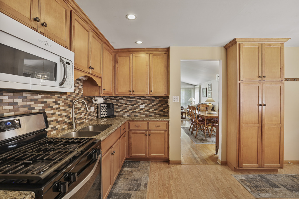 9232 Parkside Avenue Property Photo 13