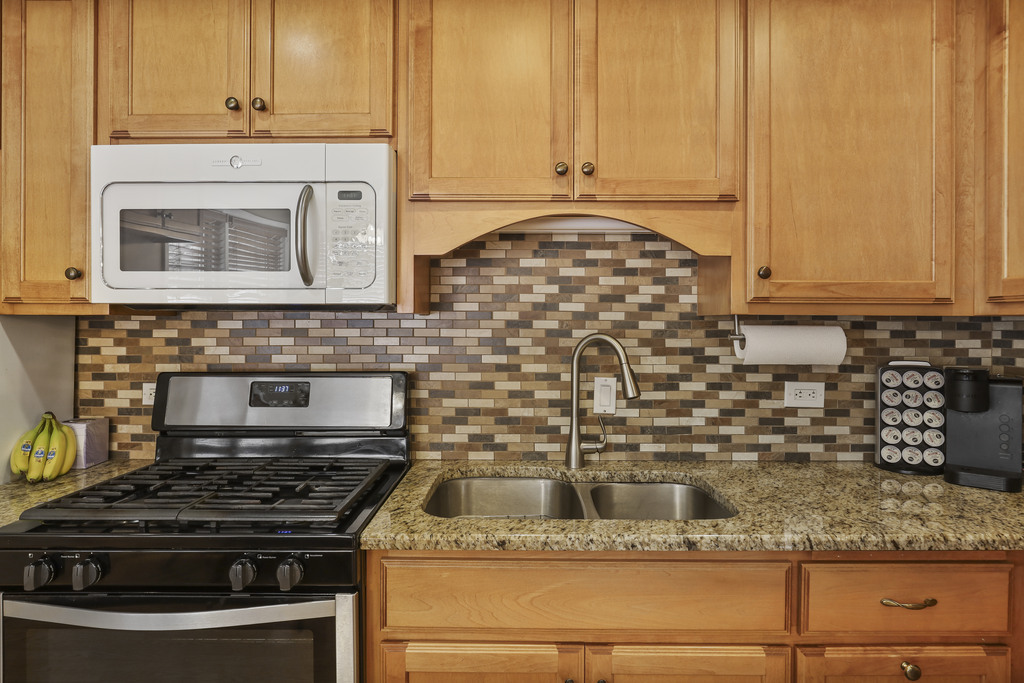 9232 Parkside Avenue Property Photo 14
