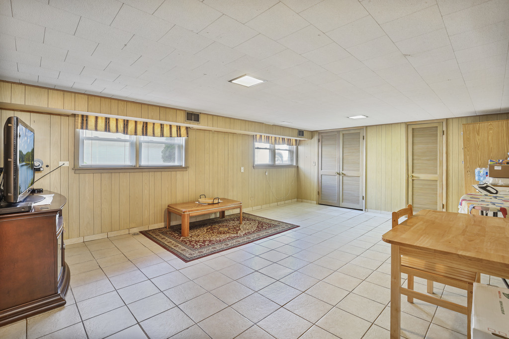 9232 Parkside Avenue Property Photo 25