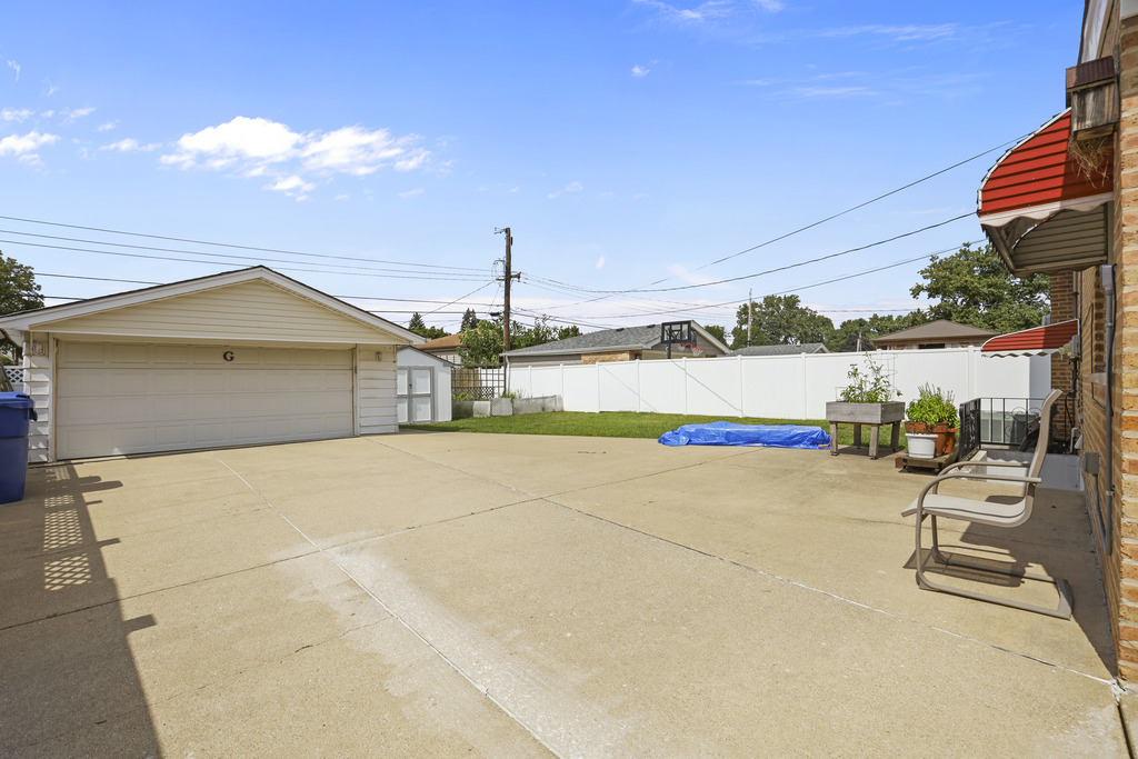 9232 Parkside Avenue Property Photo 31