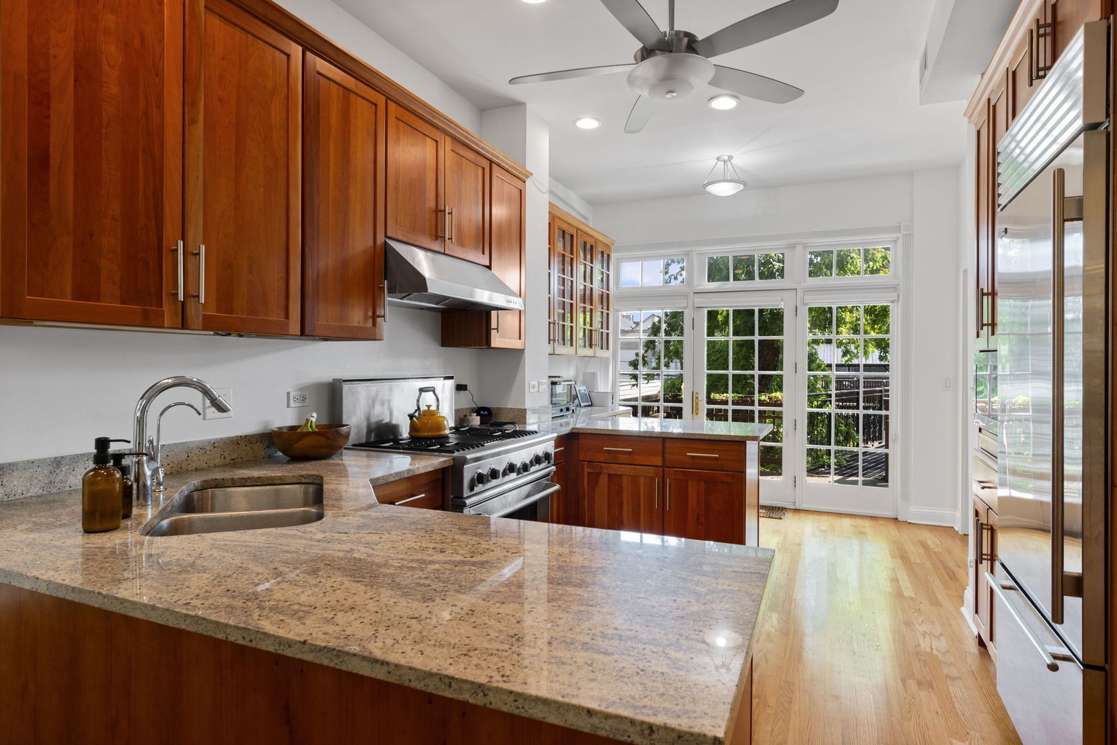 1935 N Dayton Street Property Photo 5