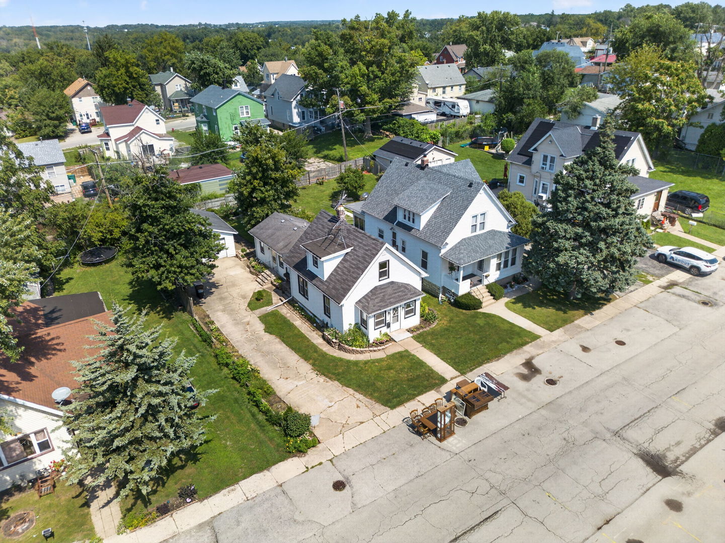 1107 Sterling Avenue Property Photo 5