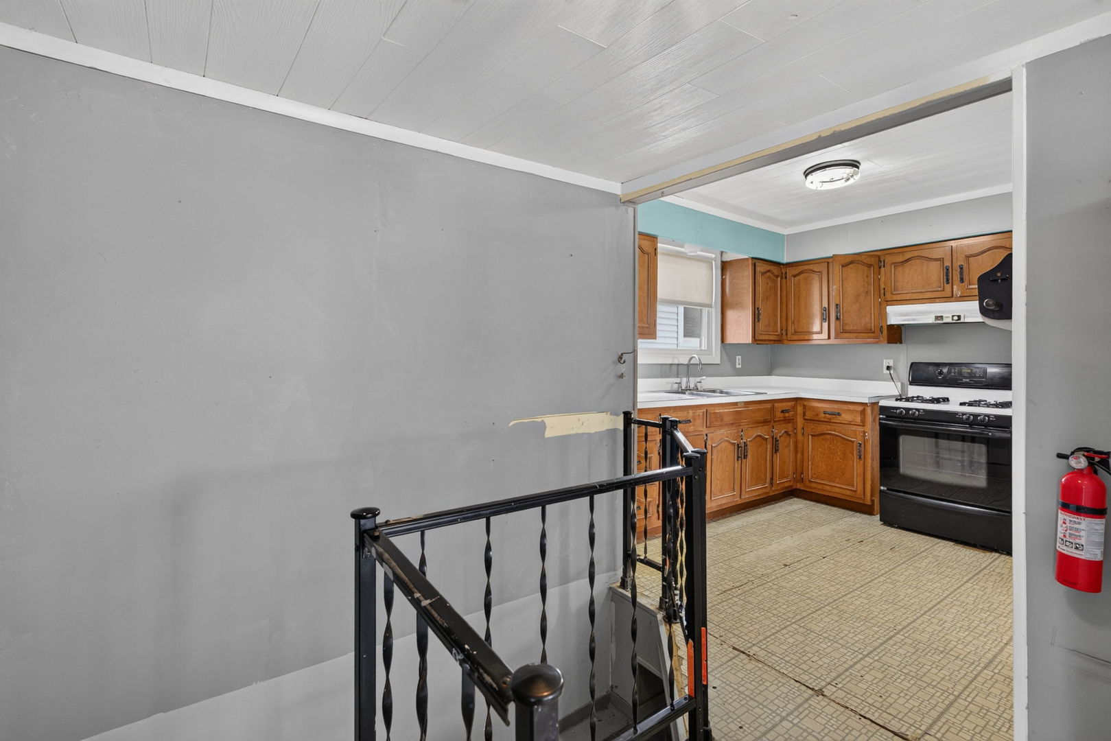 1107 Sterling Avenue Property Photo 15