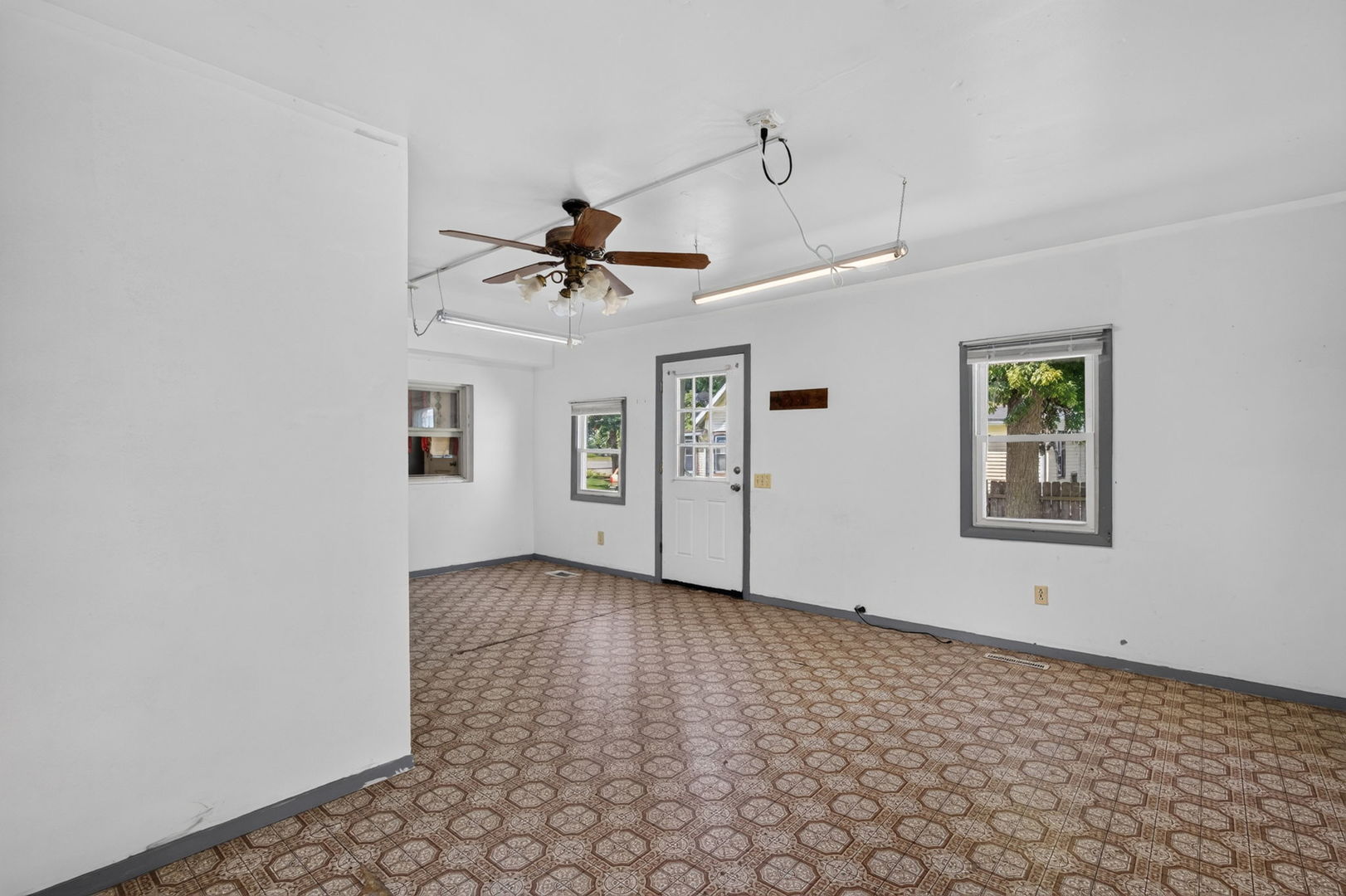 1107 Sterling Avenue Property Photo 18