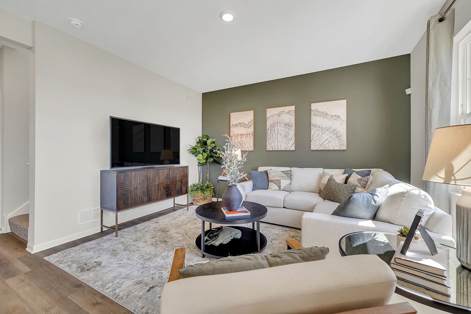 13618 S Carmel Boulevard Property Photo 4