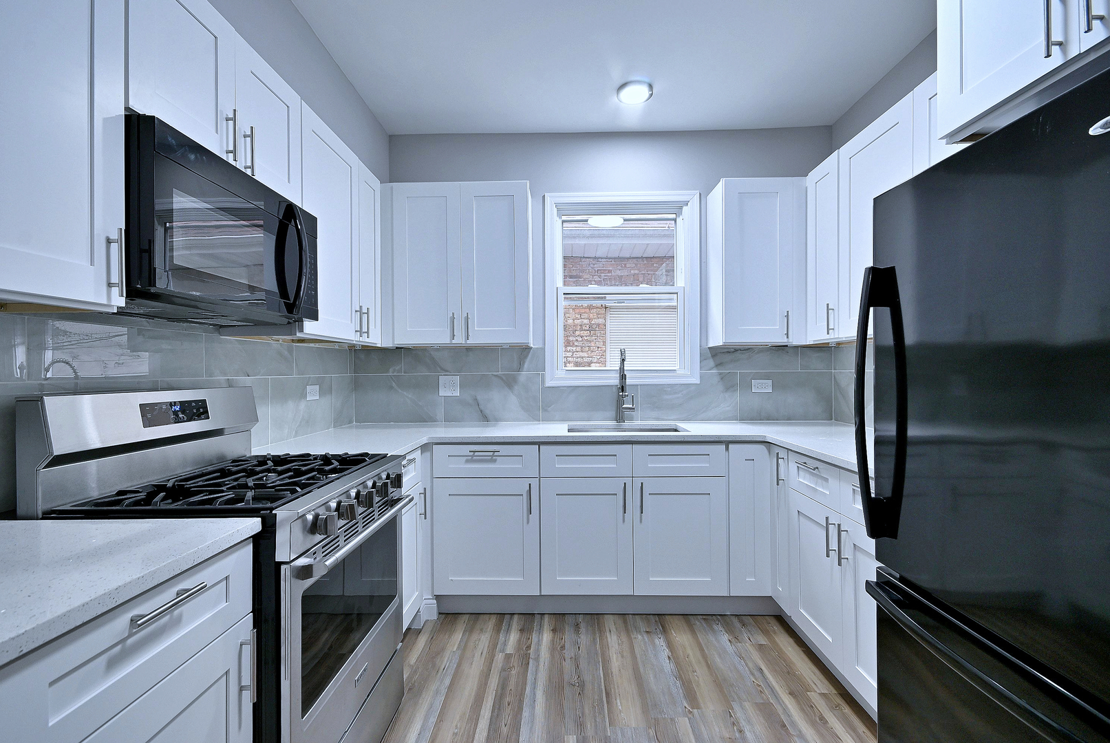 206 S 19th Avenue Property Photo 13