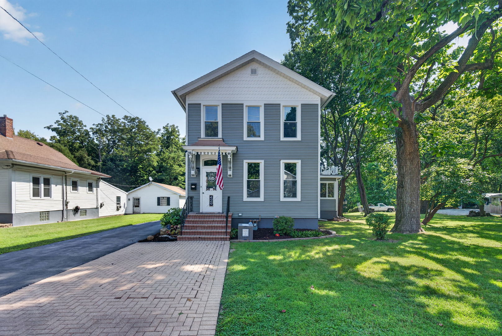 429 West Avenue Property Photo 1