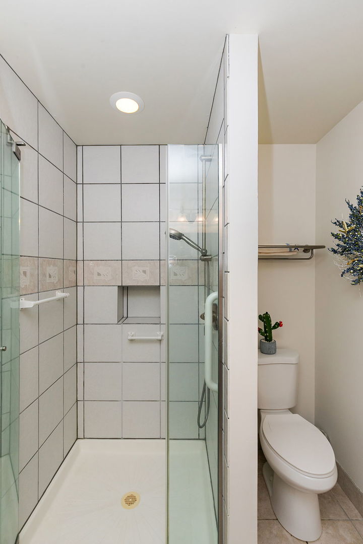 404 Shoreline Road 298 Property Photo 23
