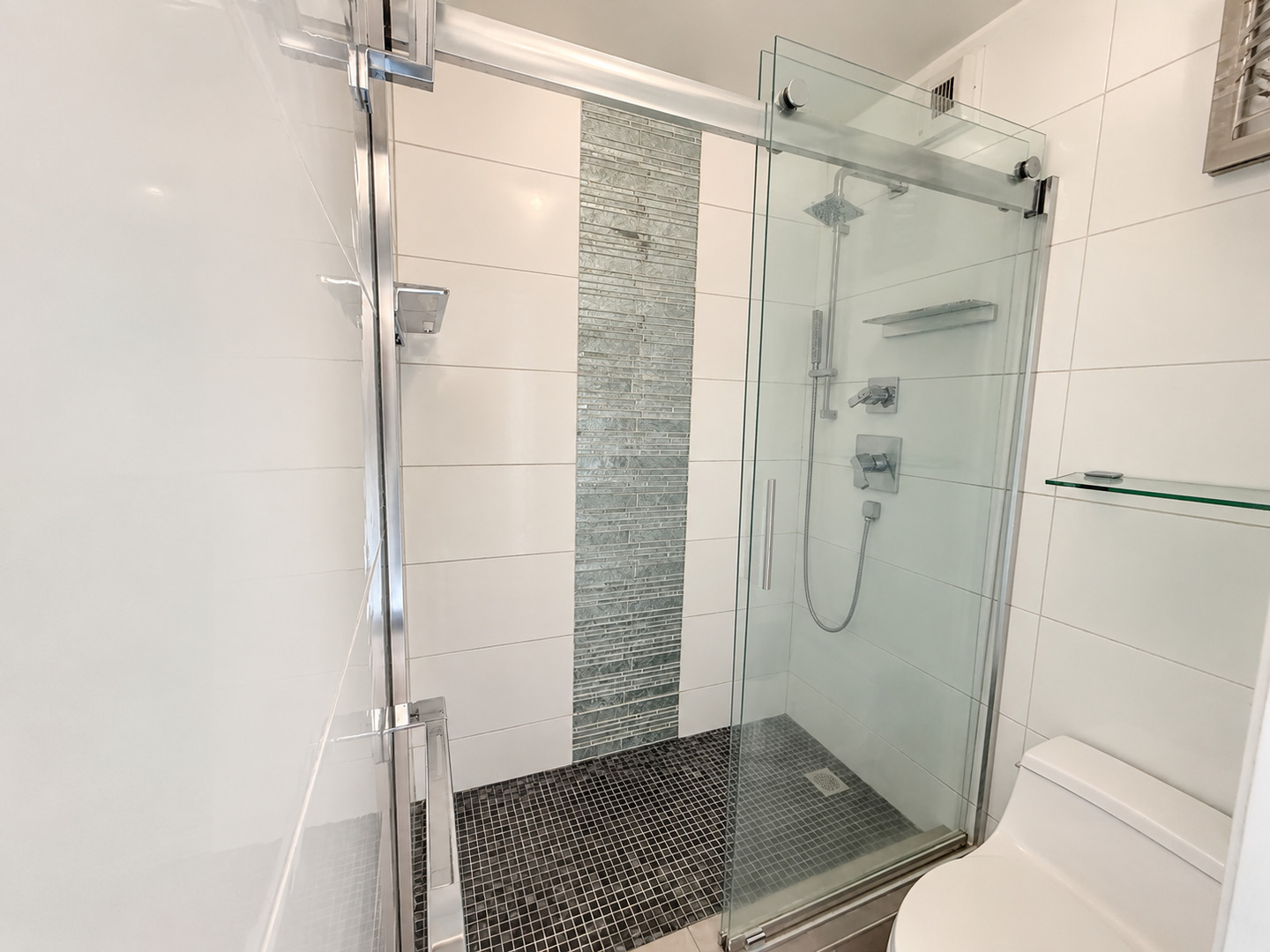 1660 N La Salle Drive 3502 Property Photo 14
