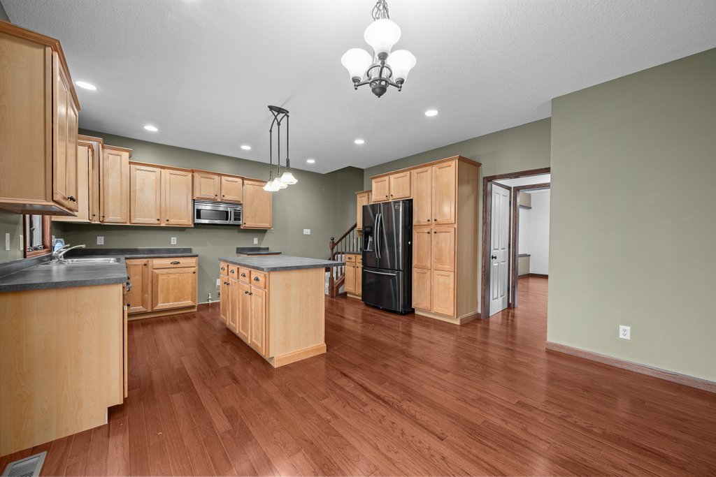 1338 W 61st Street Property Photo 8