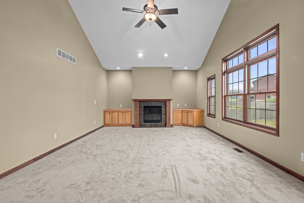 1338 W 61st Street Property Photo 14