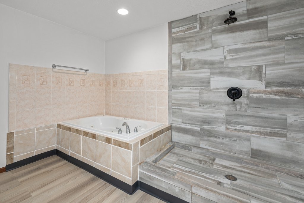 1338 W 61st Street Property Photo 42