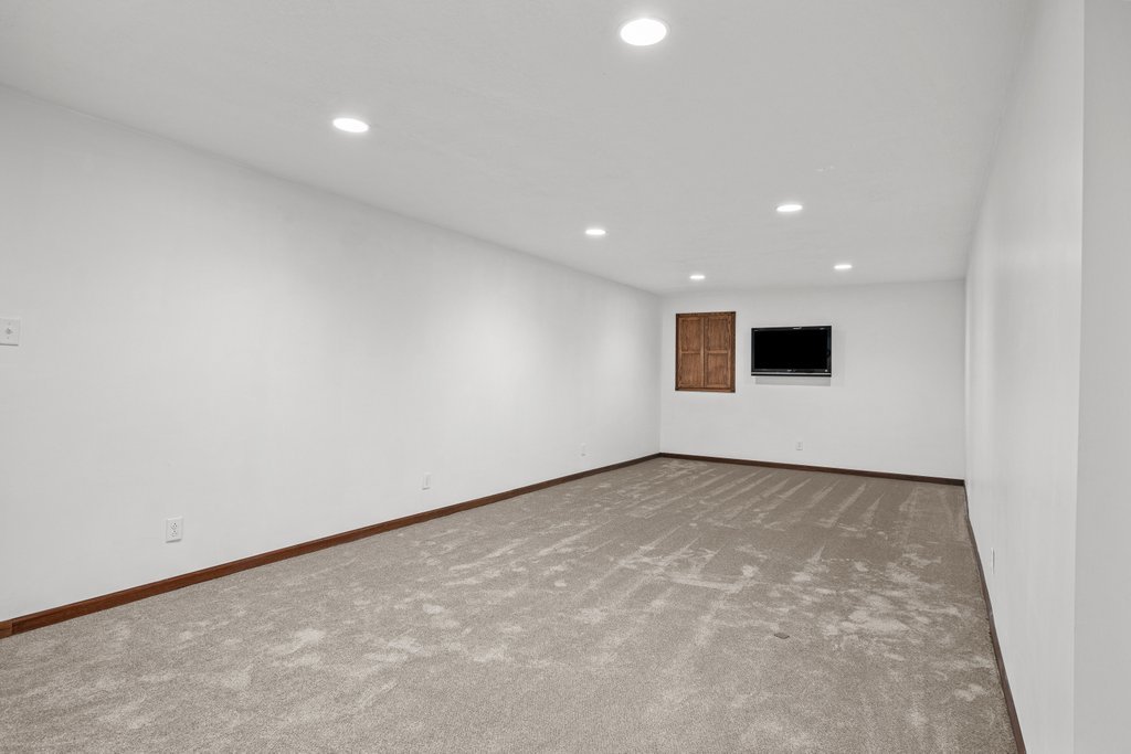 1338 W 61st Street Property Photo 44
