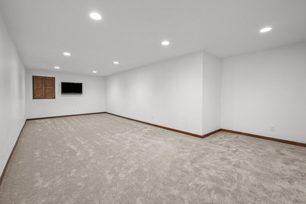 1338 W 61st Street Property Photo 46